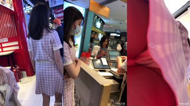 小吃街一路跟踪抄底美女白领穿着透明内裤隐约看到一坨黑B毛